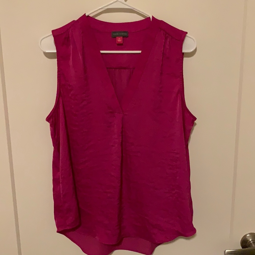Vince Camino, 100% polyester, fuchsia. V-neck, sleeveless blouse.